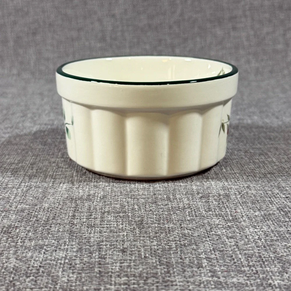 VTG Pfaltzgraff Winterberry Ramekin Dish 4.5